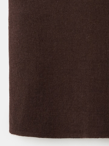 Top in maglia 'SUENYO' di MANGO in marrone