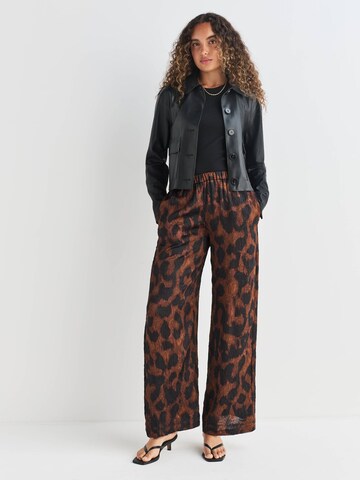 Wide leg Pantaloni de la Next pe maro