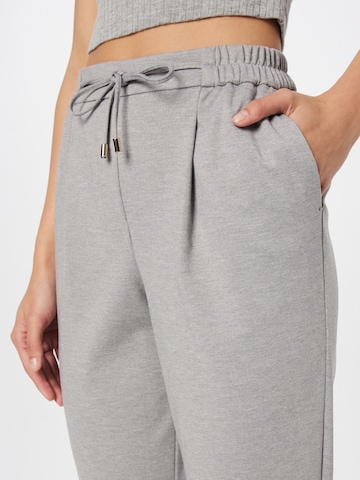 Dorothy Perkins Regular Pleat-front trousers in Grey