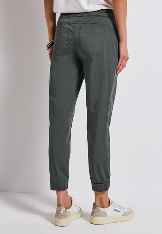 STREET ONE Slimfit Hose in Grün