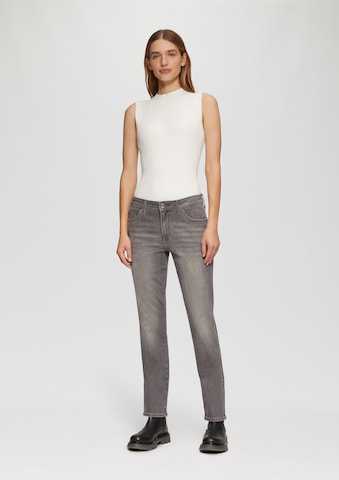 s.Oliver Slim fit Jeans 'Betsy' in Grey: front