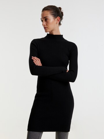 Robe 'CORINNA' EDITED en noir : devant