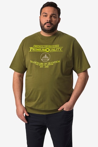 Men Plus Shirt in Green: front