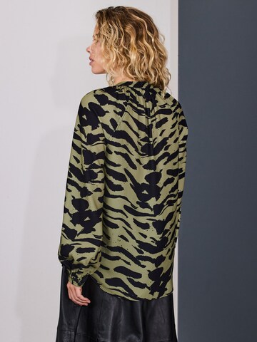 Next - Blusa en verde