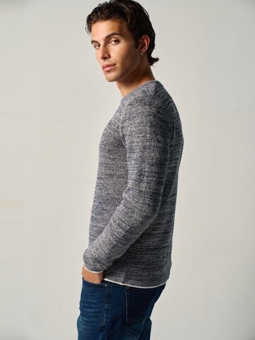 Pull-over KOROSHI en bleu