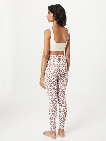 DELICATELOVE - Skinny Calças de desporto 'NADI' em branco