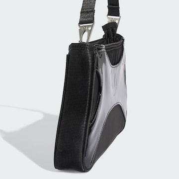 ADIDAS ORIGINALS Клатч в Черный