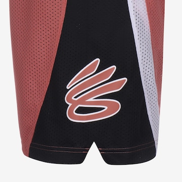 Regular Pantalon de sport 'Curry Splash 9' UNDER ARMOUR en rouge