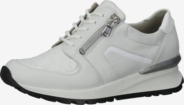 WALDLÄUFER Sneakers in White: front