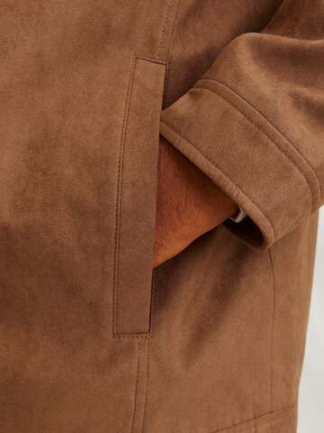 Jack & Jones Plus Přechodná bunda 'JJEDylan' – hnědá