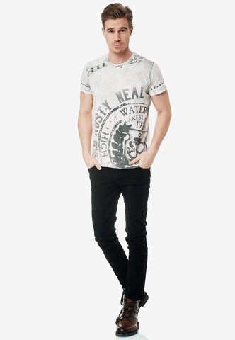 Rusty Neal Cooles T-Shirt mit großem Print in Grau