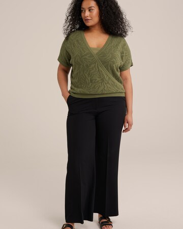 WE Fashion Sweater in Green