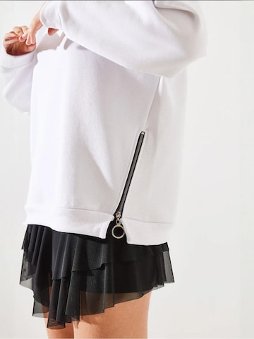 Felpa di Bianco Lucci in bianco