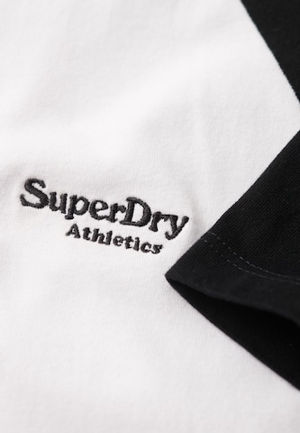 T-Shirt 'ESSENTIAL' Superdry en blanc
