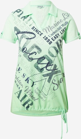 Soccx - Camisa em verde: frente