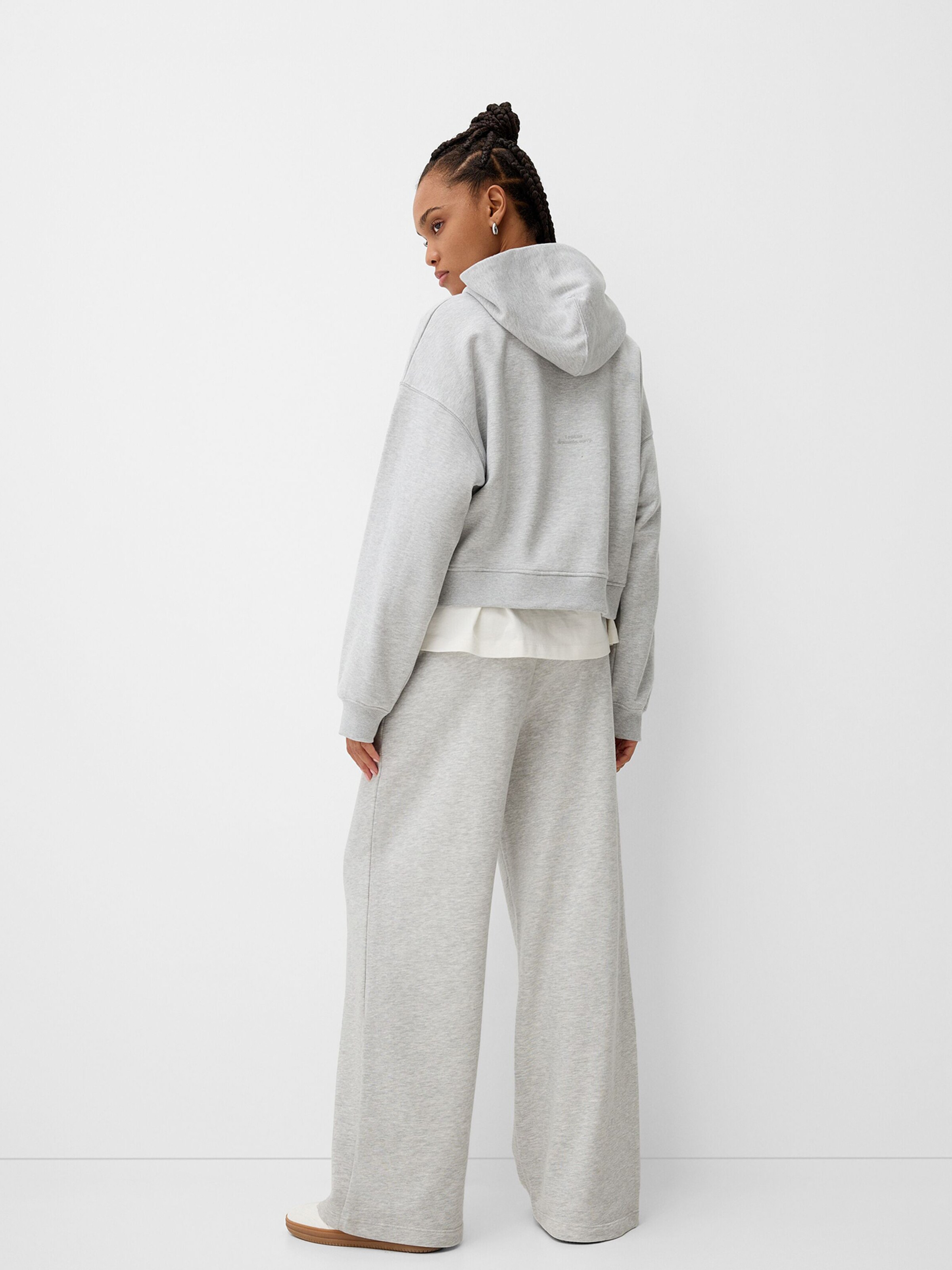 Bershka Wide leg Pantaloni in Grigio Chiaro ABOUT YOU
