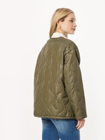 Sublevel Between-Season Jacket in Green