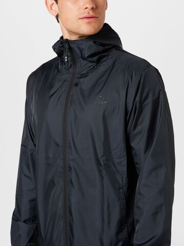 OAKLEY Sportjacke in Schwarz