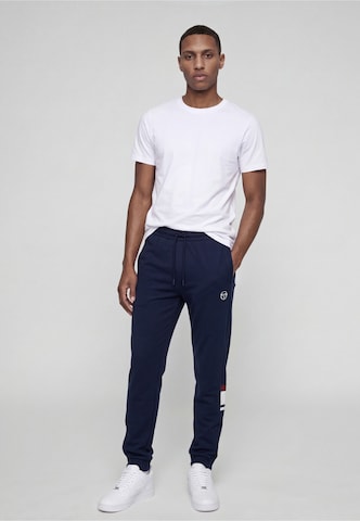 Sergio Tacchini Tapered Broek in Blauw: voorkant