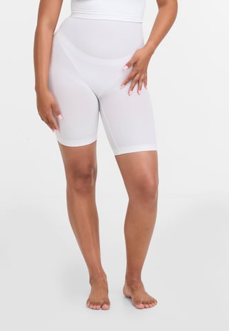 Lykkeland Atelier Shaping pant 'Alturra' in White: front