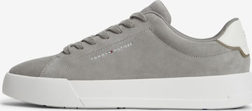 TOMMY HILFIGER Sneaker 'COURT CORE' in Grau: Vorderseite