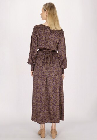 Usha Jurk in Lila