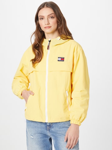 Tommy Jeans Between-Season Jacket 'Chicago' in Yellow: front