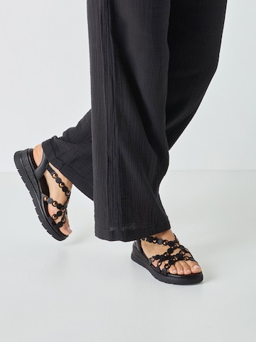 Tamaris Sandale in Schwarz