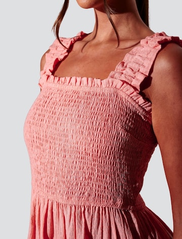 South Beach Mekko värissä vaaleanpunainen