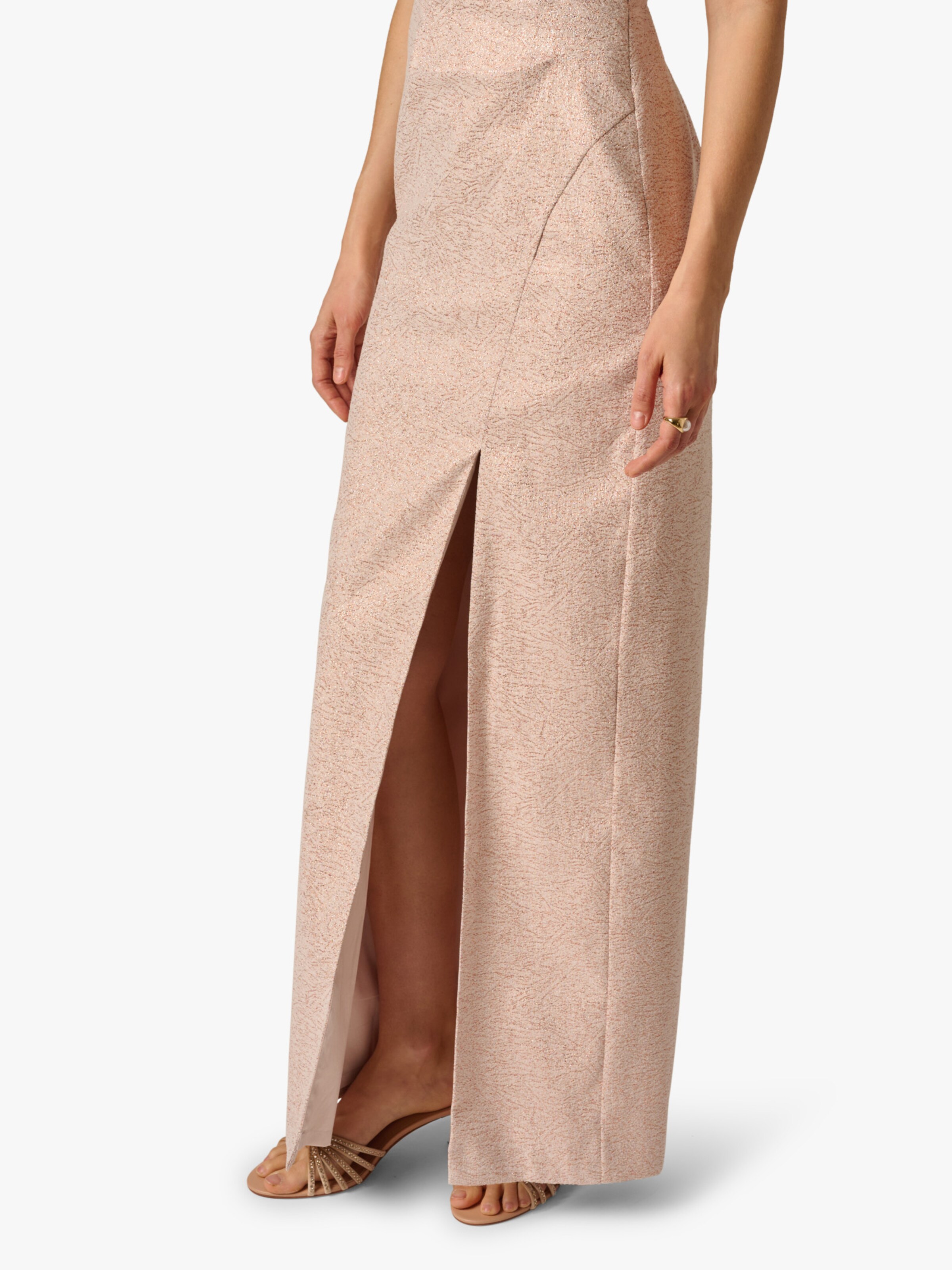 Adrianna Papell Avondjurk 'Off Shoulder Column Gown' in Roze