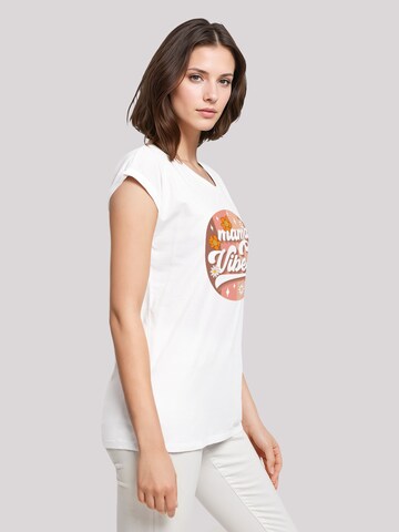 T-shirt 'Mothers Day Mama Vibes Vintage Inspired Motherhood' F4NT4STIC en blanc