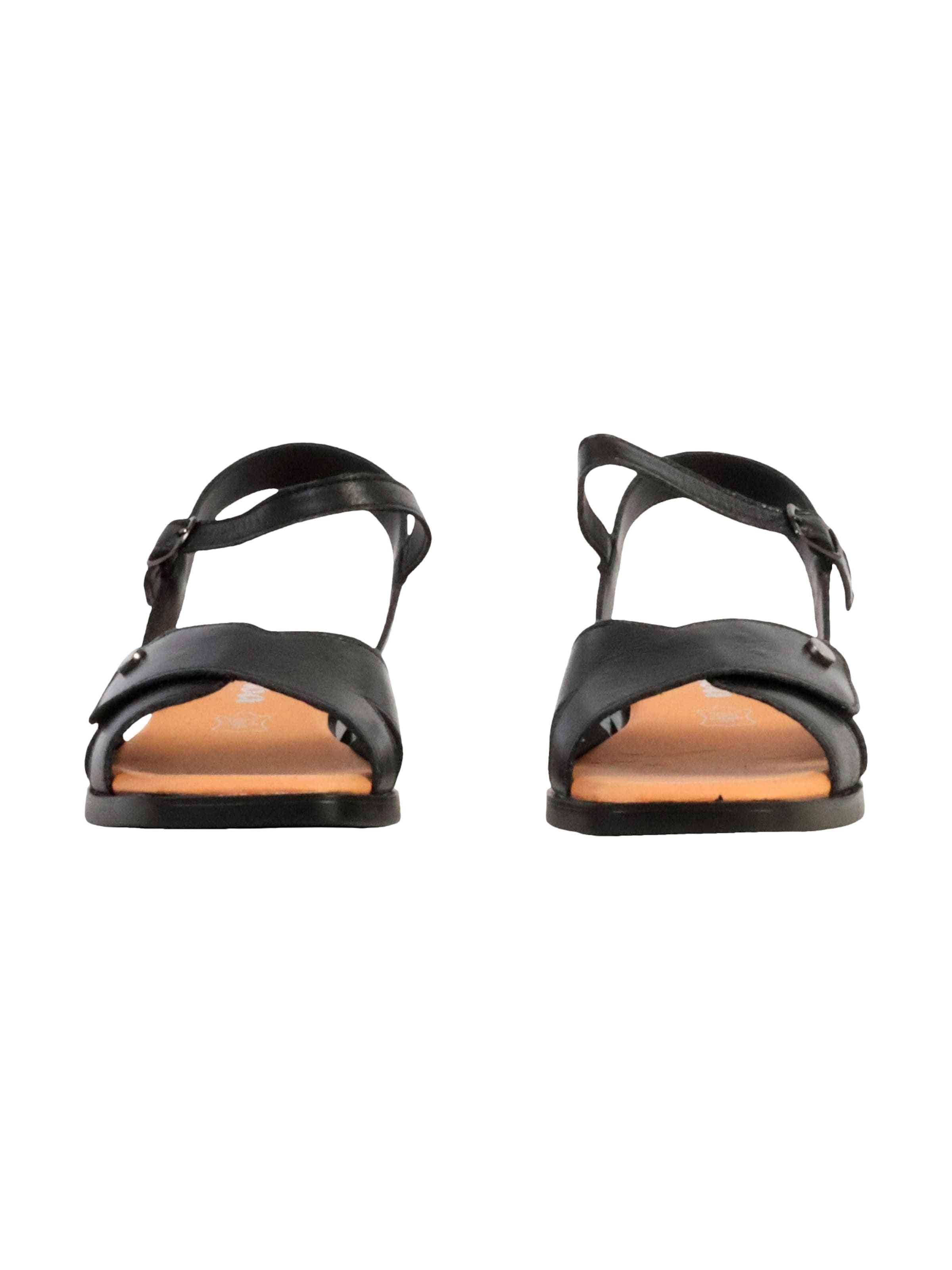 Sandales The Divine Factory en noir