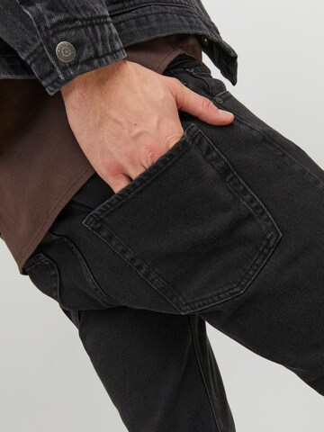 regular Jeans 'Chris' di JACK & JONES in nero