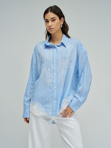 Salsa Jeans Blouse in Blue: front
