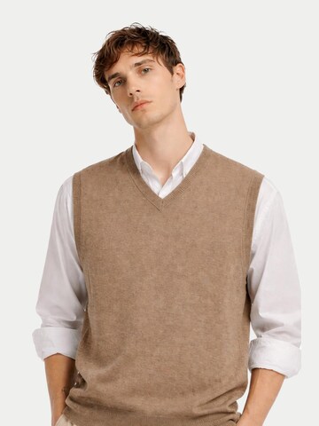 GOBI Cashmere Weste 'Men's Essential V-Neck Cashmere Vest'‌‌‌‌‌‌ in Beige