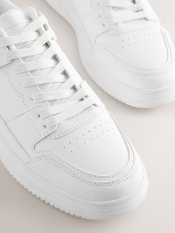 Baskets basses Next en blanc