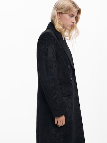 Cappotto invernale di Desigual in nero