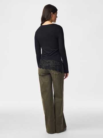 T-shirt 'PCSpica' PIECES en noir