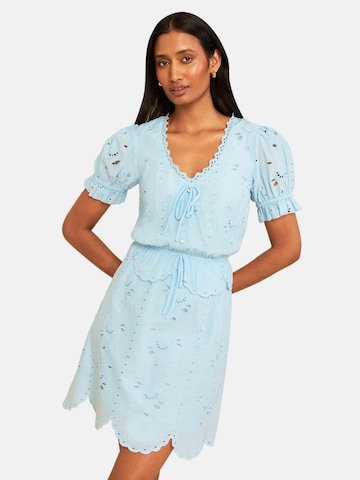 Robe d’été love & roses en bleu : devant
