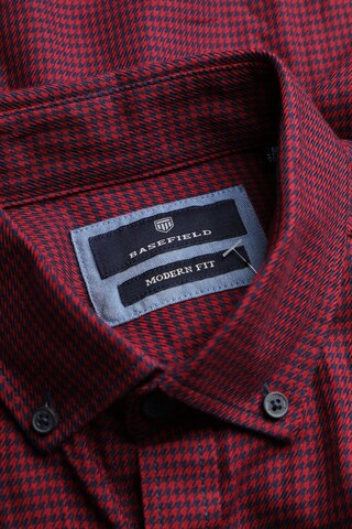 BASEFIELD Button Up Shirt in M in Red