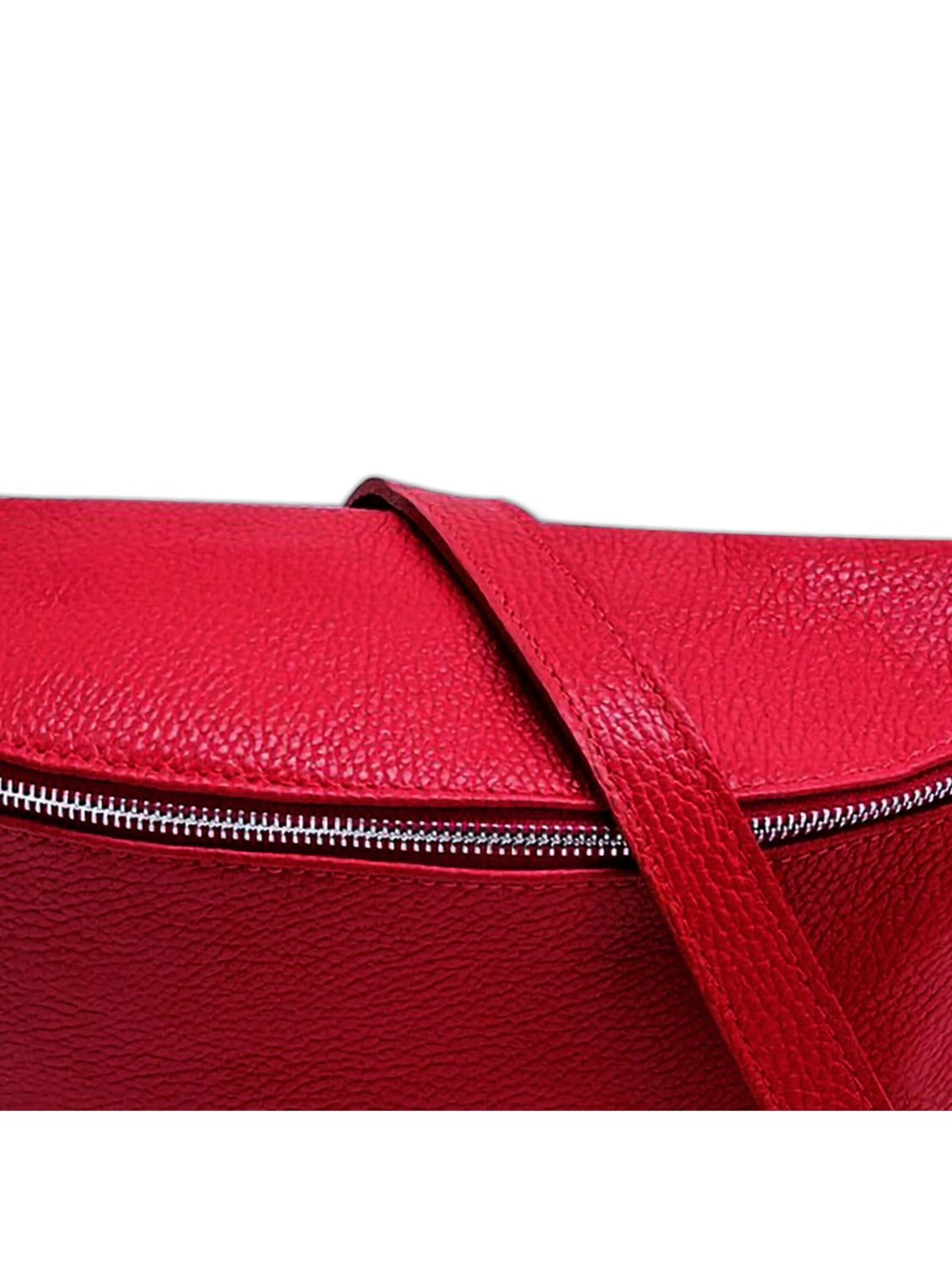 Florence Heuptas in Rood