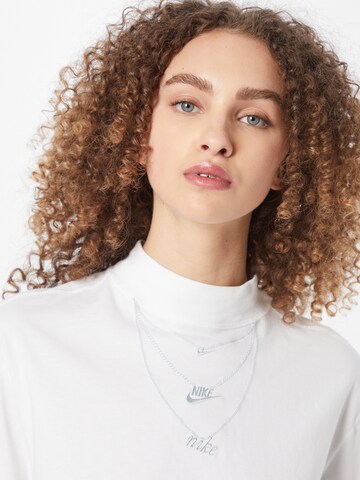 Nike Sportswear Shirt in Weiß