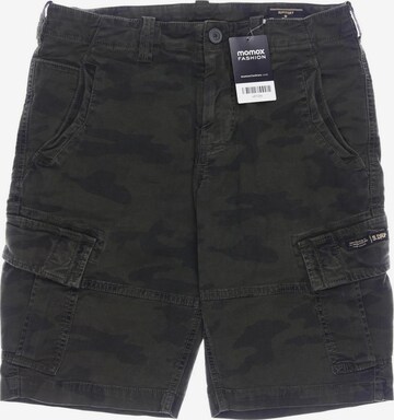 Superdry Shorts in 30 in Green: front