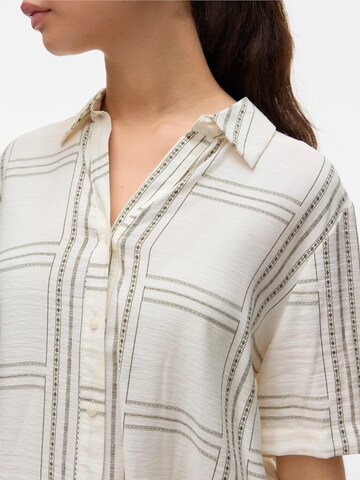 VERO MODA Blus 'VMJOSIE BERTA' i vit