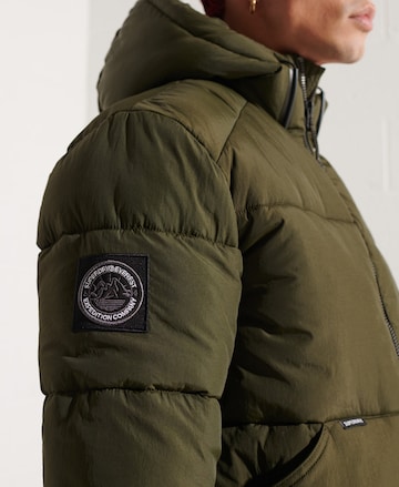 Superdry Jacke in Grün