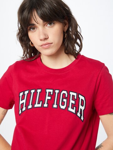 TOMMY HILFIGER - Camiseta 'VARISTY' en rojo