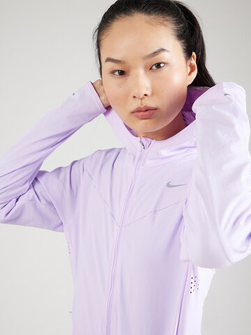 NIKE Sportjacke 'SWIFT' in Lila