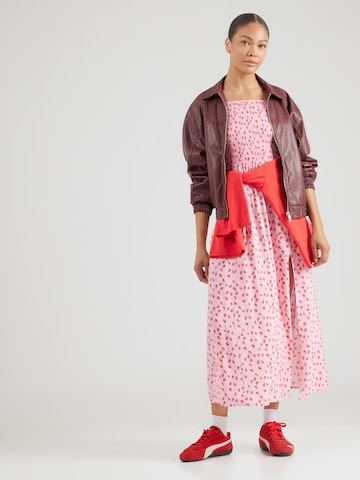 Hailys Kesämekko värissä vaaleanpunainen