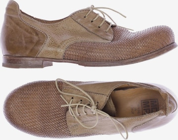 MOMA Flats & Loafers in 38,5 in Brown: front
