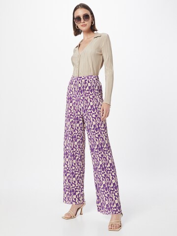 Monki - Pierna ancha Pantalón en lila